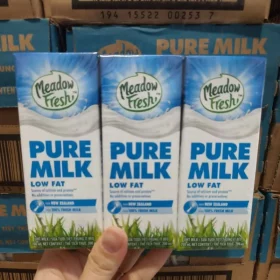 Sữa Meadow Fresh Ít Béo 200ml